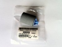 RM1-0037 Ролик подачи (из 500-листовой и 1500-листовой кассеты) Paper feed/seperation roller assembly - Black rubber roller on a blue plastic cy - (BOX)